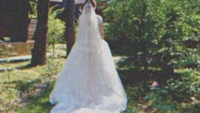 Photo of On Her Wedding Day, Bride Walks Down the Aisle and Sees Her Groom Marrying Another Woman