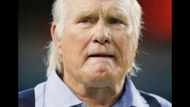 Photo of One Incident Proves Terry Bradshaw’s Celebrity Status Never Changed Him